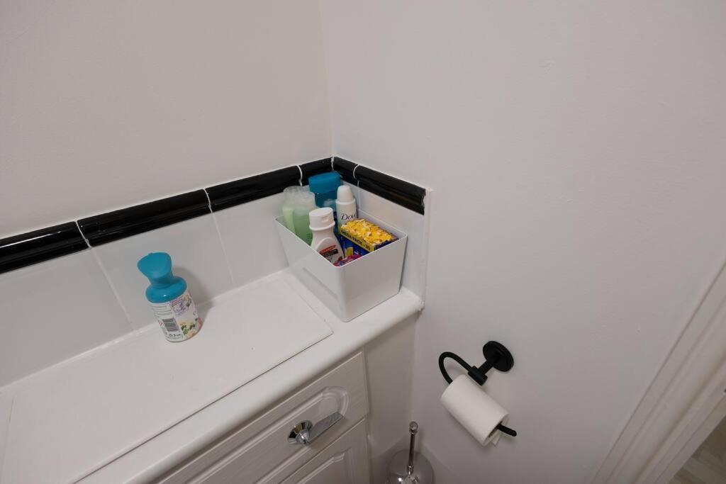 Morden London Apartment, By The Sea With Free Parking Eksteriør bilde